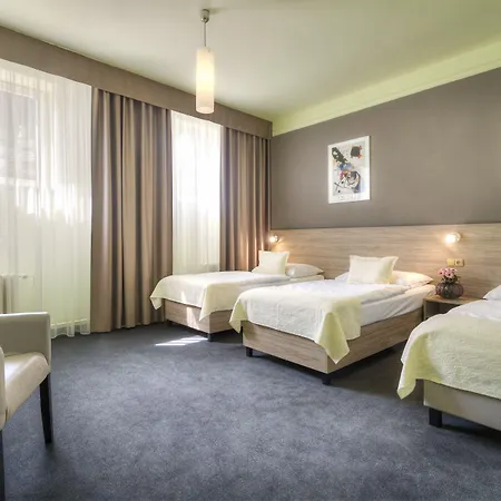 Atlantic Hotell 3*
